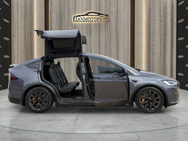 2023 Tesla Model X Standard Range
