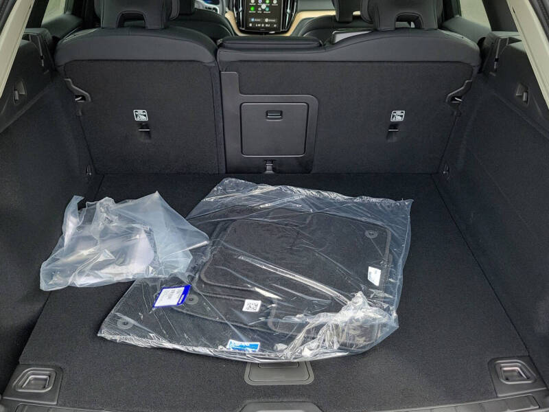 2026 Volvo XC60 B5 Core