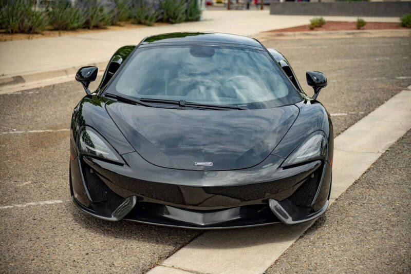 2017 McLaren 570GT