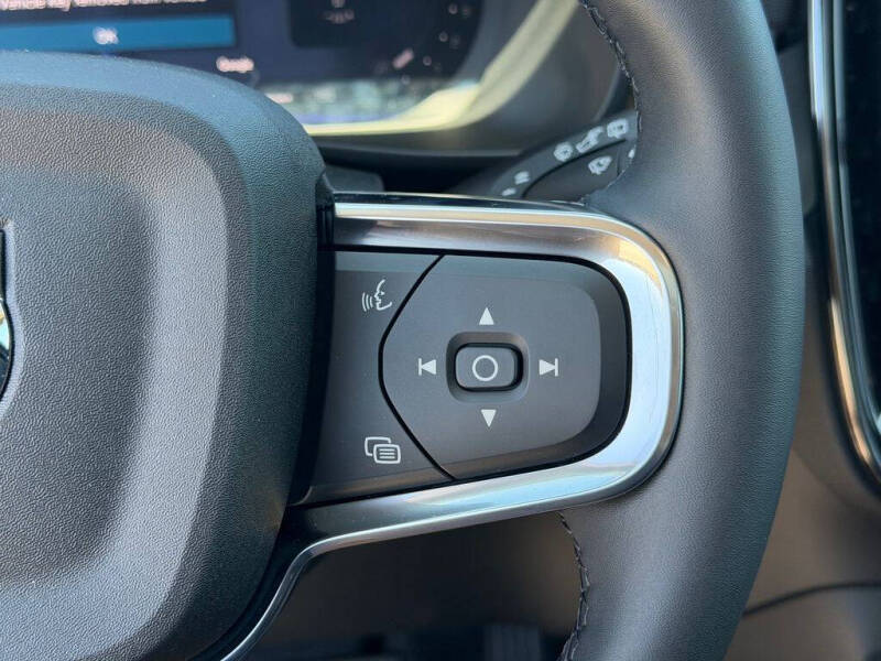 2026 Volvo XC40 B5 Core