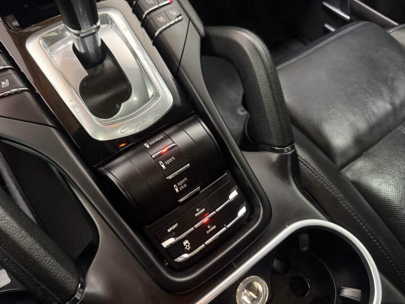 2016 Porsche Cayenne S E-Hybrid