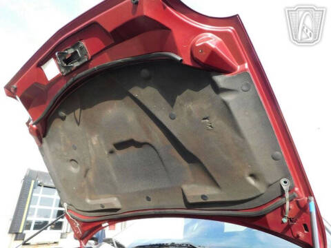 2004 Ford Thunderbird Deluxe