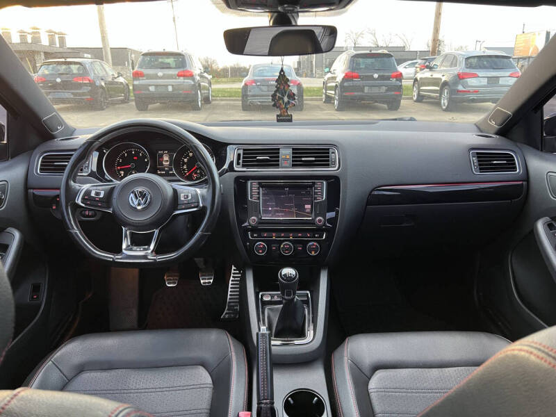 2017 Volkswagen Jetta 2.0T GLI