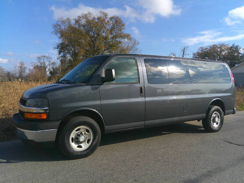 2017 Chevrolet Express for sale at Victory Van Sales, Inc. in Kenner LA