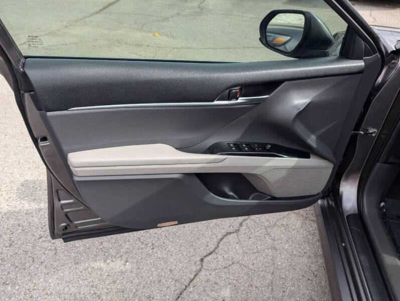 2019 Toyota Camry LE