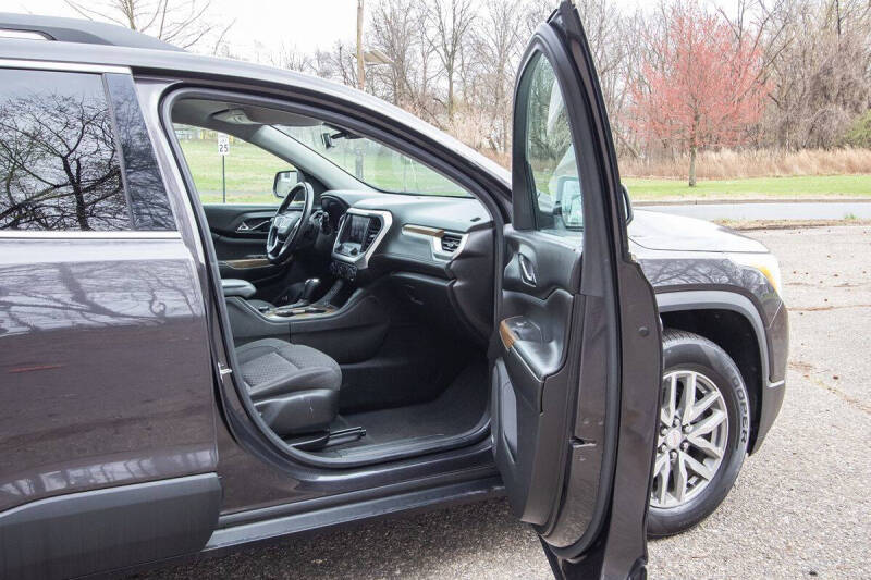 2018 GMC Acadia SLE-2