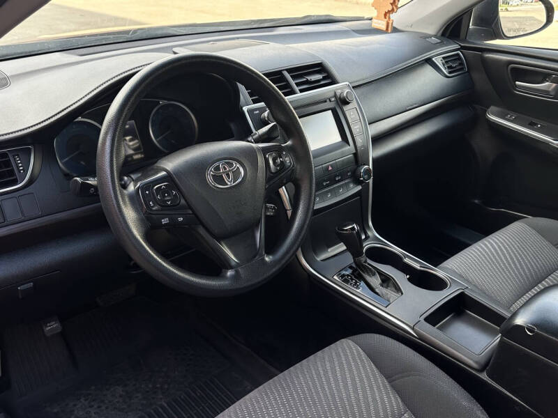 2017 Toyota Camry LE