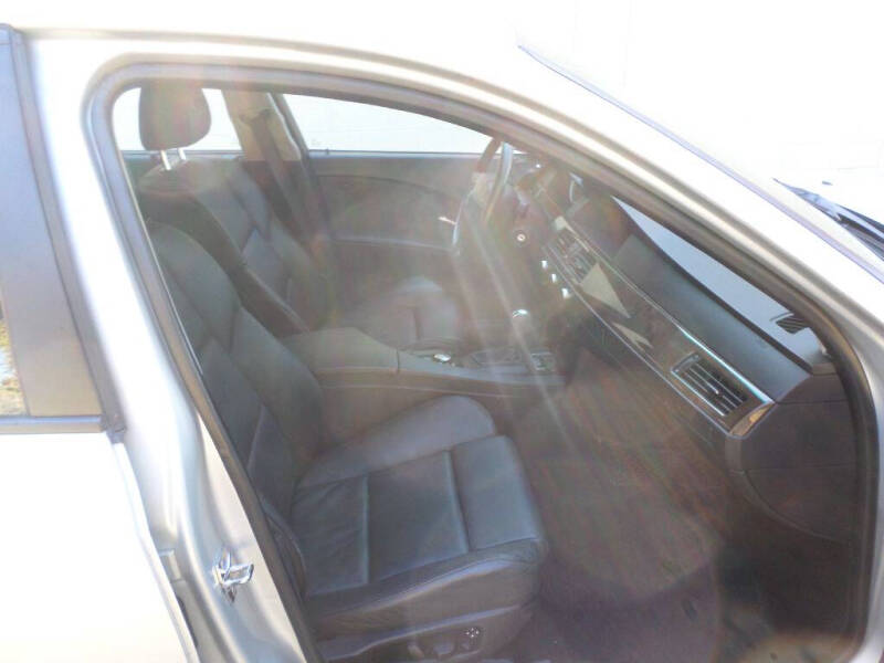 2006 BMW 5 Series 530i