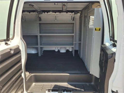 2025 Chevrolet Express 2500