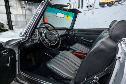 1970 Mercedes-Benz 280-Class