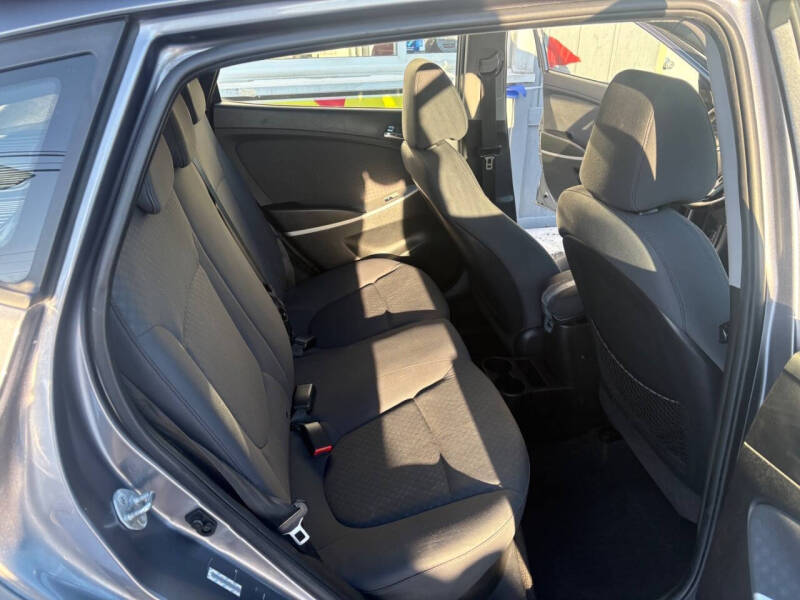 2014 Hyundai Accent SE