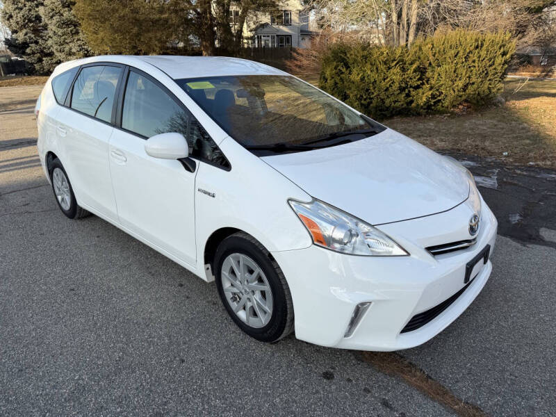 2012 Toyota Prius v Three