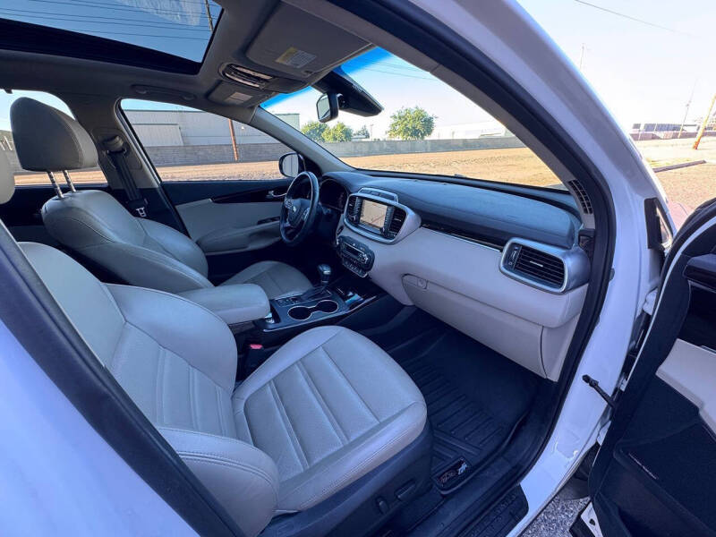2019 Kia Sorento EX V6