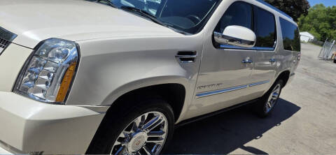 2013 Cadillac Escalade ESV Platinum Edition