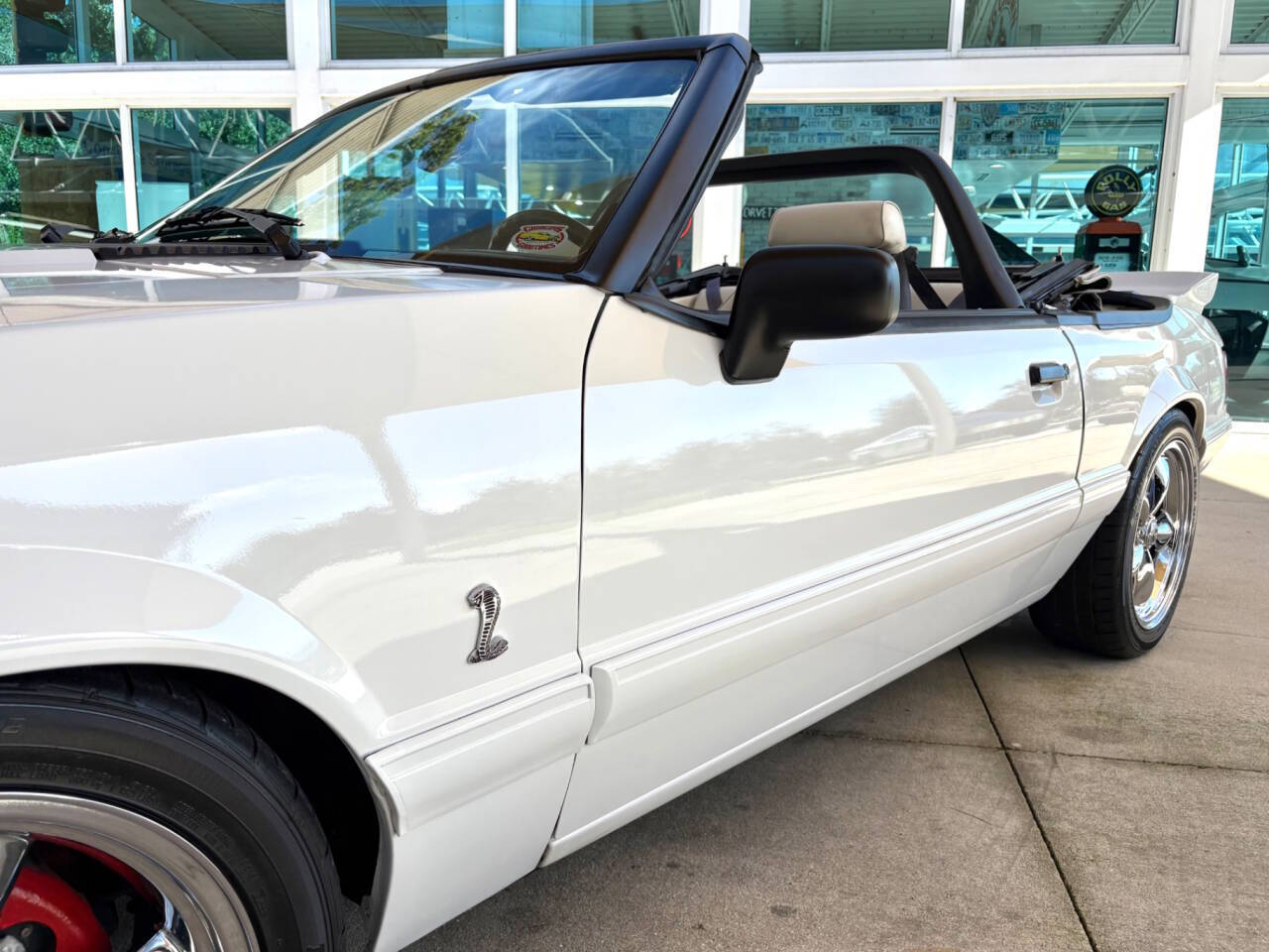1993 Ford Mustang 12