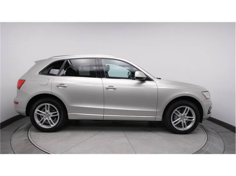 2016 Audi Q5 2.0T quattro Premium Plus