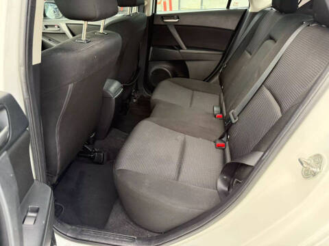 2013 Mazda MAZDA3 i Touring