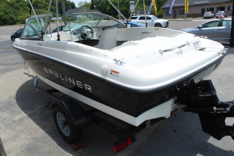 2011 Bayliner 175 BR