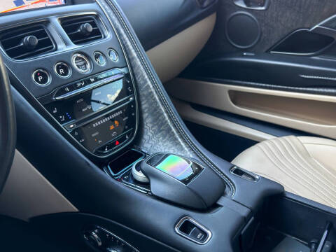 2019 Aston Martin DB11 Volante