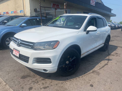 2013 Volkswagen Touareg for sale at Six Brothers Mega Lot in Youngstown OH