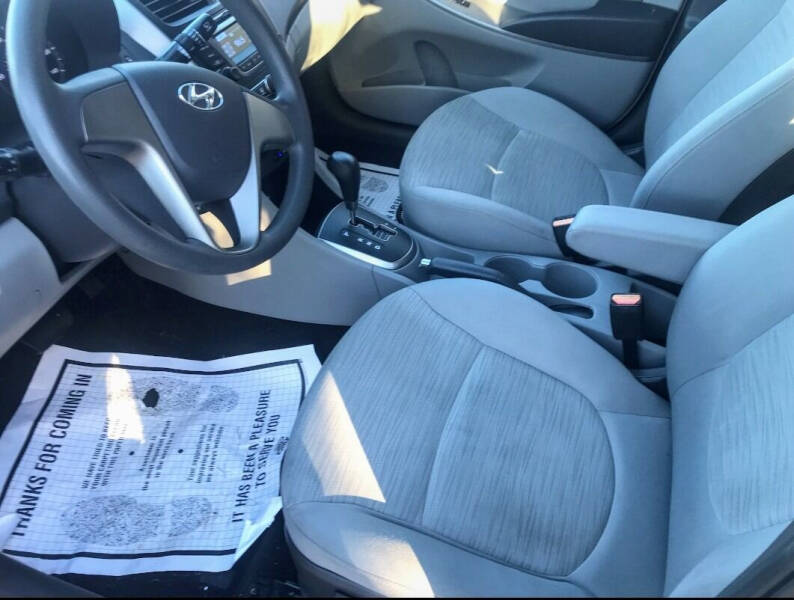 2017 Hyundai Accent SE