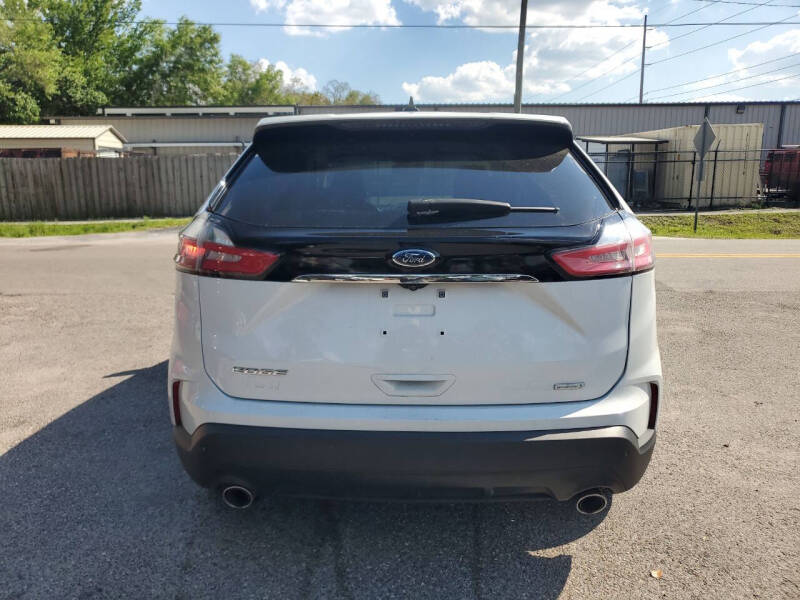 2020 Ford Edge SE