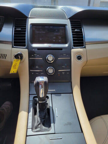 2013 Ford Taurus SEL