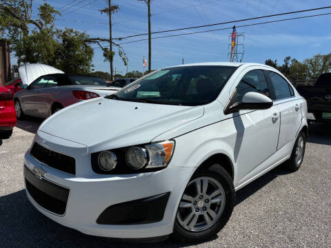 2014 Chevrolet Sonic for sale at Das Autohaus Quality Used Cars in Clearwater FL