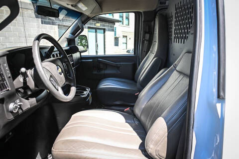 2024 Chevrolet Express 2500