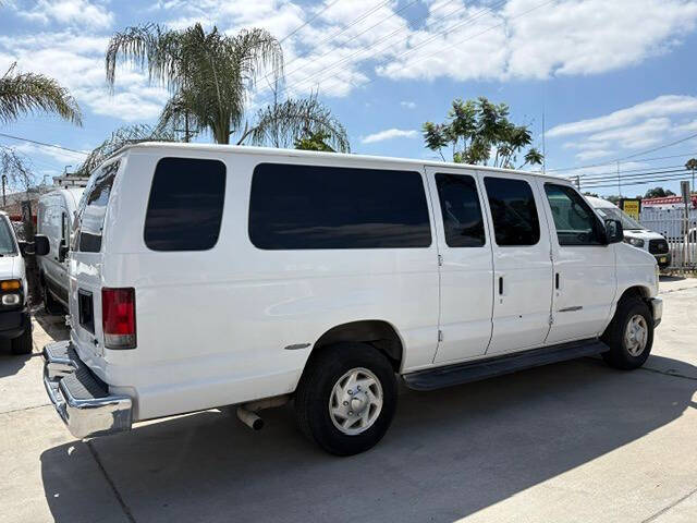2009 Ford E-Series E-350 SD XLT