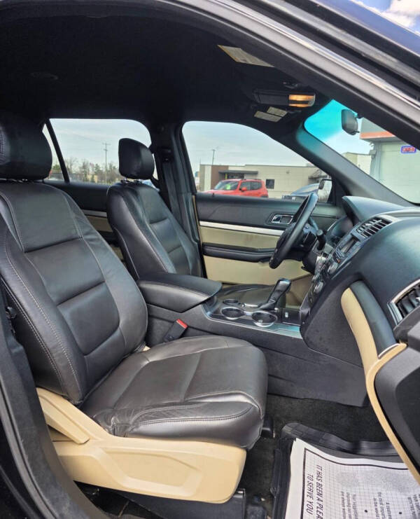2017 Ford Explorer