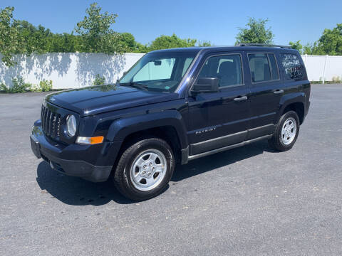 2011 Jeep Patriot for sale at Caps Cars Of Taylorville in Taylorville IL