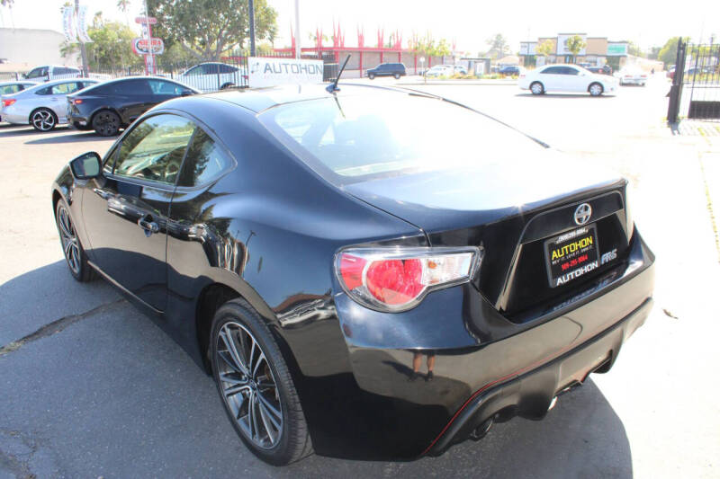 2013 Scion FR-S