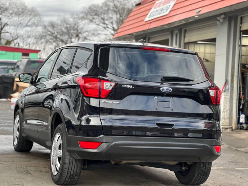 2019 Ford Escape S