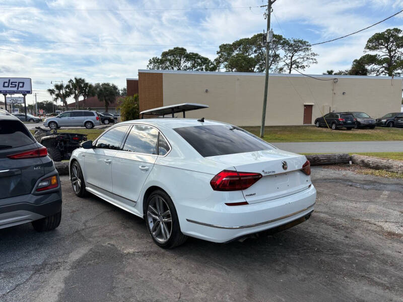 2017 Volkswagen Passat R-Line photo 15