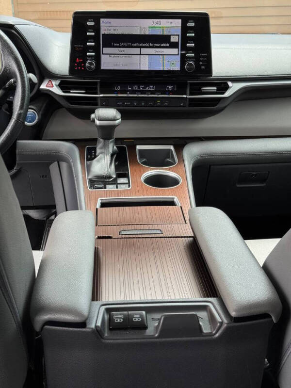 2022 Toyota Sienna XLE 7-Passenger