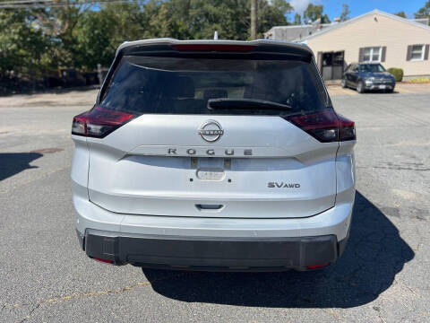 2024 Nissan Rogue SV