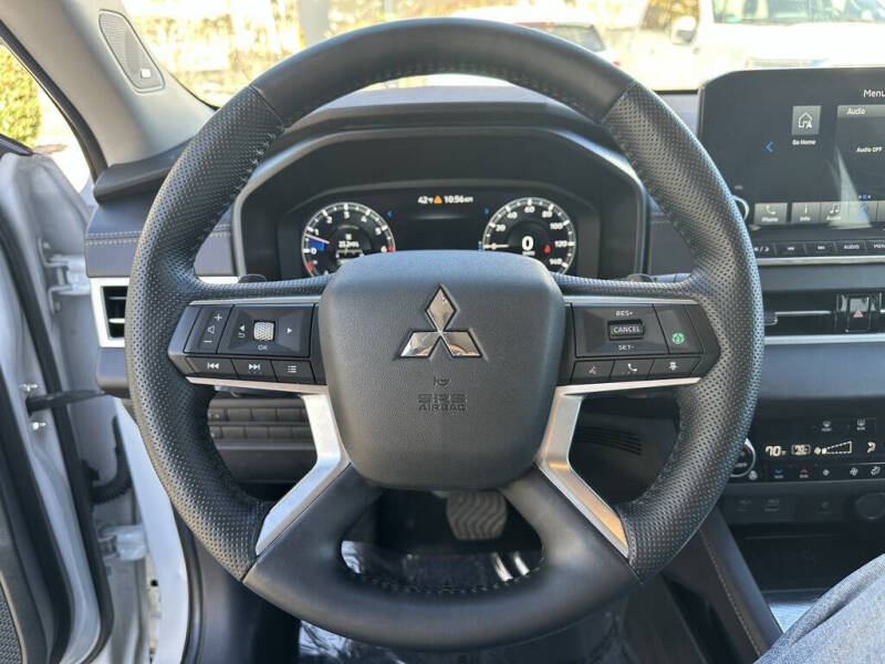 2024 Mitsubishi Outlander SEL