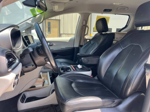 2020 Chrysler Pacifica Touring L