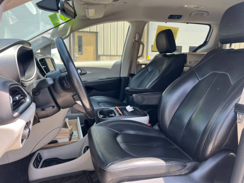 2020 Chrysler Pacifica Touring L