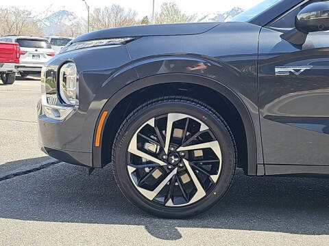 2025 Mitsubishi Outlander PHEV SEL