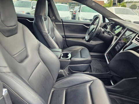 2015 Tesla Model S 70D