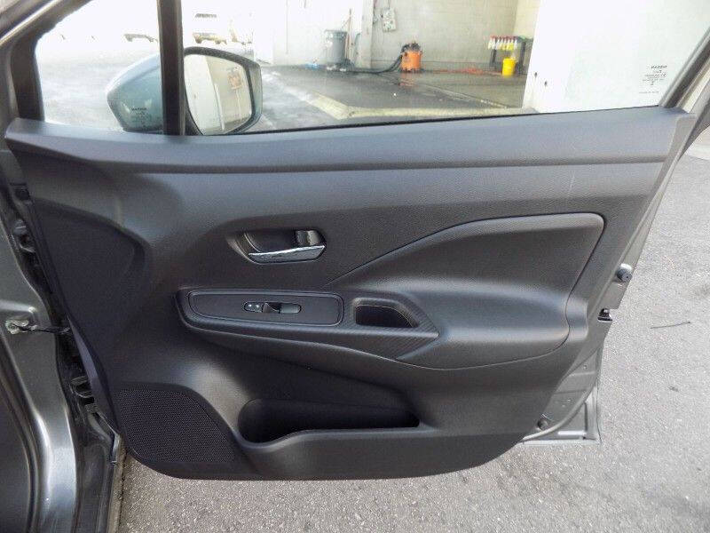 2023 Nissan Versa SV