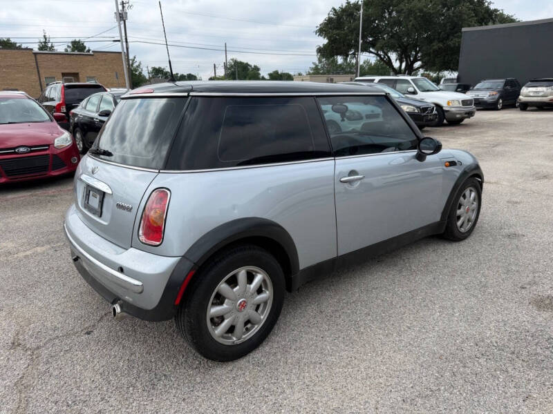 2004 MINI Cooper