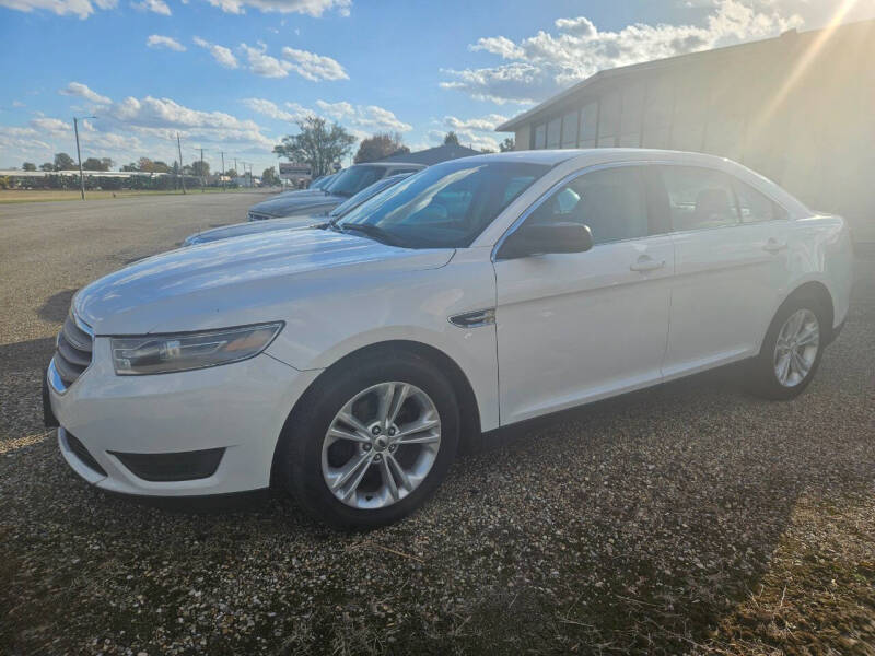 2015 Ford Taurus SE's photo