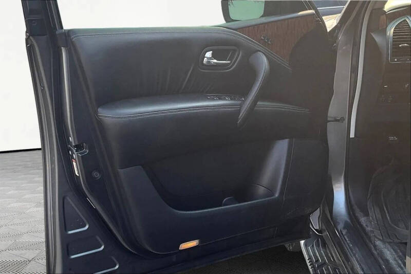 2017 Nissan Armada Platinum