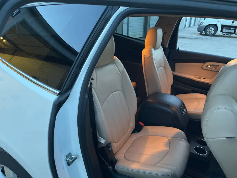 2011 Chevrolet Traverse LTZ