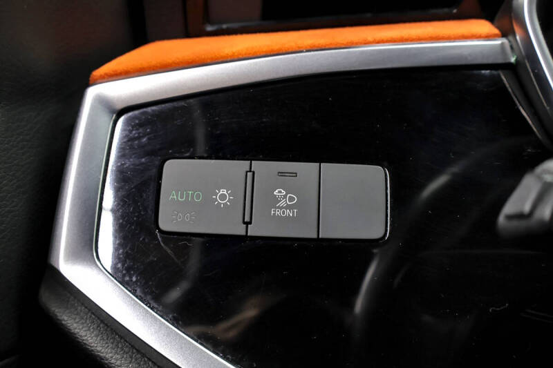 2019 Audi Q3 quattro S line Prem Plus 45 TFSI