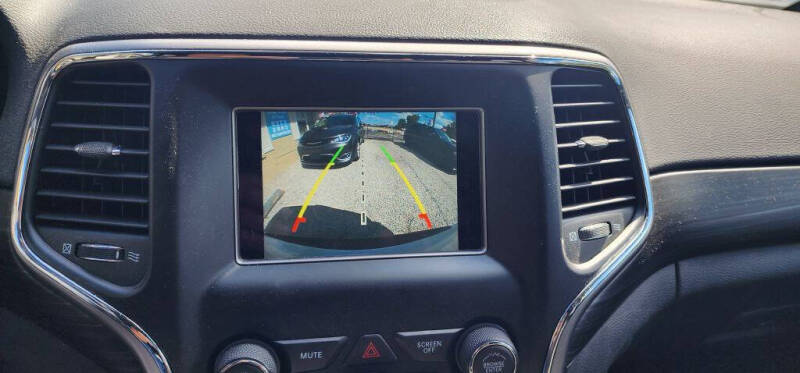 2020 Jeep Grand Cherokee Laredo