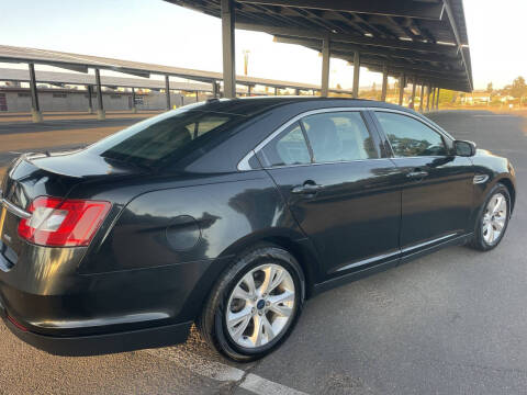 2011 Ford Taurus SEL